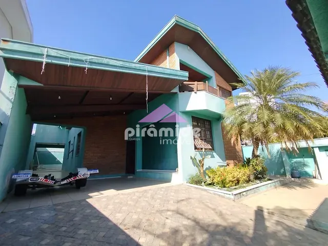Casa com 360m² 4 quartos e 4 banheiros, à venda, no bairro Jardim das Colinas em São José dos Campos