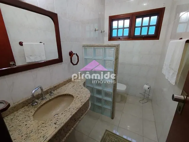 Casa com 360m² 4 quartos e 4 banheiros, à venda, no bairro Jardim das Colinas em São José dos Campos