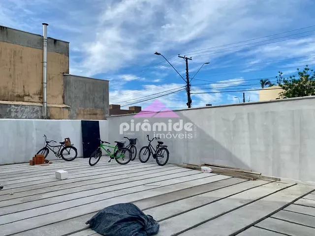 Casa com 90m² 2 quartos e 3 banheiros, à venda, no bairro Pontal de Santa Marina em Caraguatatuba