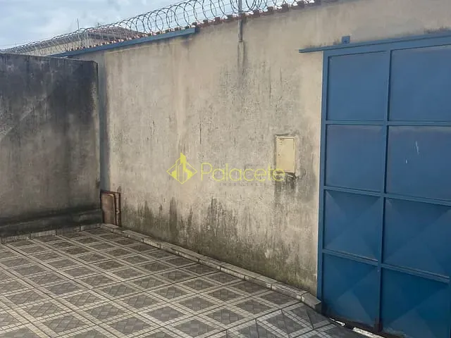 Casa com 300m² 3 quartos e 3 banheiros, à venda, no bairro Residencial e Comercial Vila Verde em Pindamonhangaba