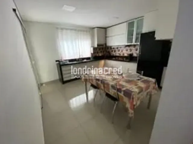 Casa 3 quartos e 4 banheiros, à venda, no bairro Jardim Tropical em Londrina