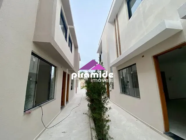 Casa com 84m² 2 quartos e 1 banheiro, à venda, no bairro Pontal de Santa Marina em Caraguatatuba