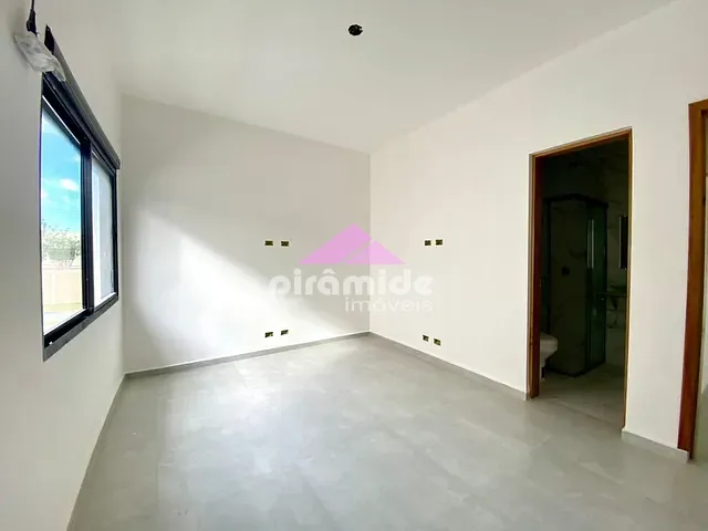 Casa com 84m² 2 quartos e 1 banheiro, à venda, no bairro Pontal de Santa Marina em Caraguatatuba