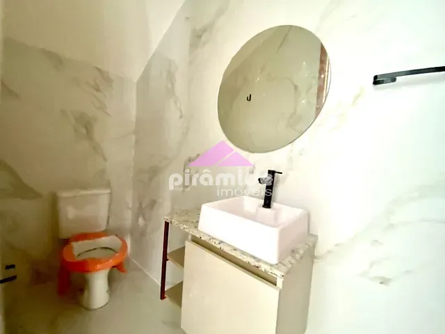 Casa com 85m² 2 quartos e 3 banheiros, à venda, no bairro Pontal de Santa Marina em Caraguatatuba