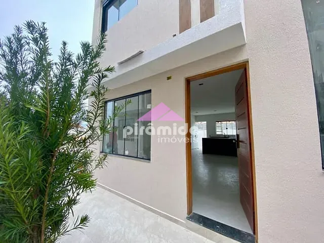 Casa com 85m² 2 quartos e 3 banheiros, à venda, no bairro Pontal de Santa Marina em Caraguatatuba