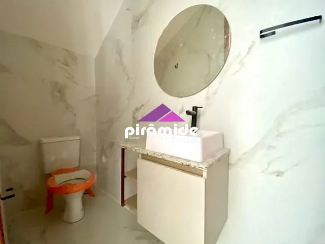 Casa com 84m² 2 quartos e 3 banheiros, à venda, no bairro Pontal de Santa Marina em Caraguatatuba
