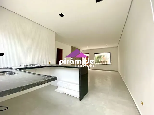 Casa com 84m² 2 quartos e 3 banheiros, à venda, no bairro Pontal de Santa Marina em Caraguatatuba