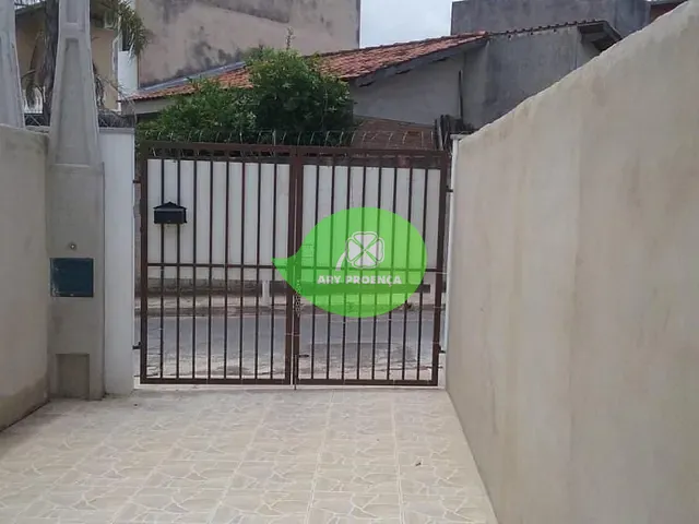 Casa com 100m² 2 quartos e 1 banheiro, à venda, no bairro Vila Helena em Sorocaba