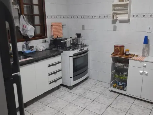 Casa com 125m² 2 quartos e 1 banheiro, à venda, no bairro Vila Rica em Pindamonhangaba