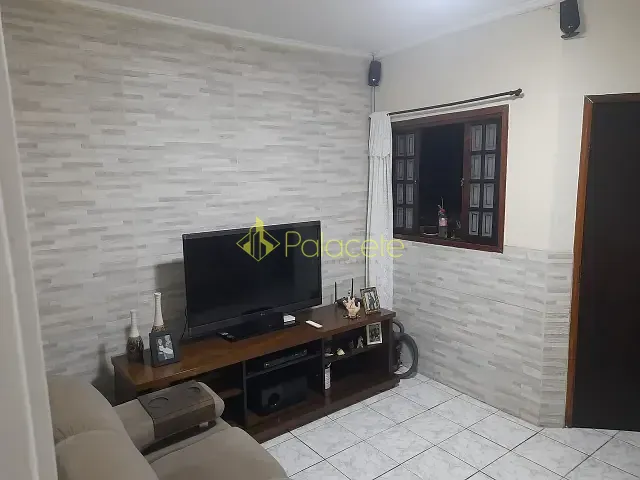Casa com 125m² 2 quartos e 1 banheiro, à venda, no bairro Vila Rica em Pindamonhangaba