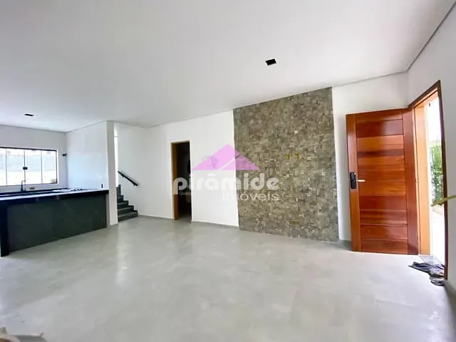 Casa com 84m² 2 quartos e 3 banheiros, à venda, no bairro Pontal de Santa Marina em Caraguatatuba