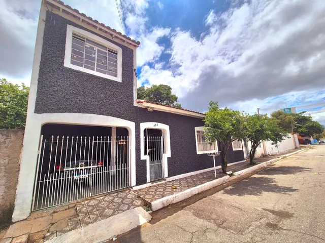 Casa com 265m² 3 quartos e 2 banheiros, à venda, no bairro Vila Prado em Roseira