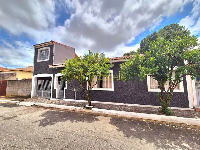 Casa com 265m² 3 quartos e 2 banheiros, à venda, no bairro Vila Prado em Roseira