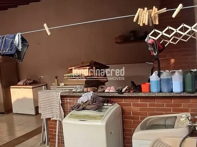 Casa com 260m² 3 quartos e 2 banheiros, à venda, no bairro Jardim Morumbi em Londrina