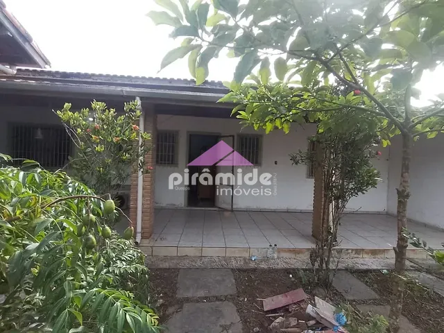 Casa com 360m² 2 quartos e 2 banheiros, à venda, no bairro Pontal de Santa Marina em Caraguatatuba