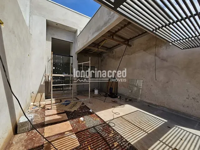 Casa com 150m² 3 quartos e 2 banheiros, à venda, no bairro Colúmbia em Londrina