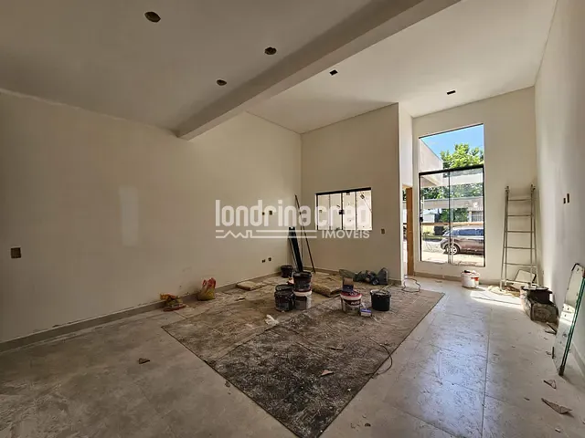 Casa com 150m² 3 quartos e 2 banheiros, à venda, no bairro Colúmbia em Londrina
