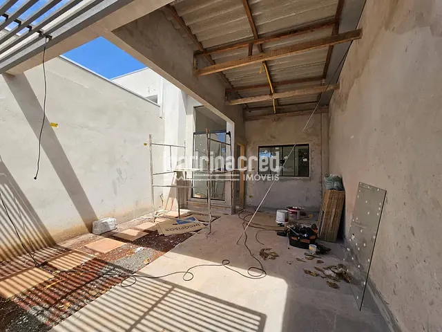 Casa com 150m² 3 quartos e 2 banheiros, à venda, no bairro Colúmbia em Londrina