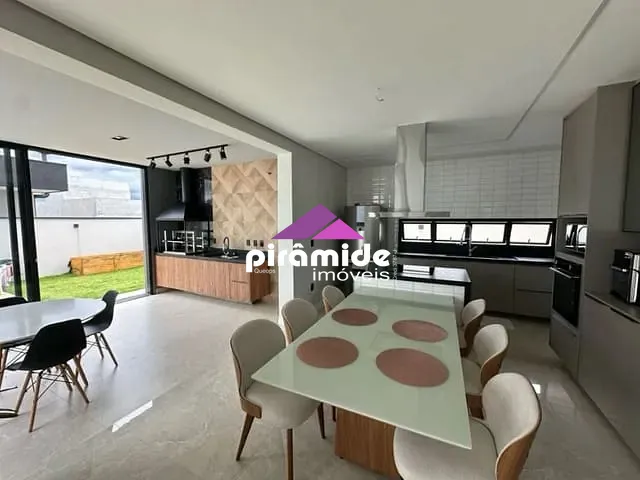 Casa com 373m² 4 quartos e 5 banheiros, à venda, no bairro Floresta em São José dos Campos