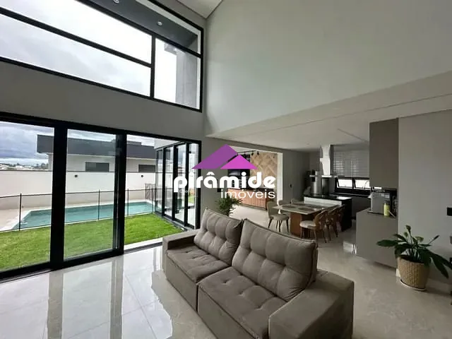 Casa com 373m² 4 quartos e 5 banheiros, à venda, no bairro Floresta em São José dos Campos