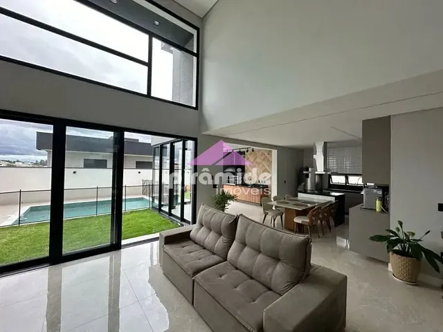 Casa com 373m² 4 quartos e 5 banheiros, à venda, no bairro Floresta em São José dos Campos