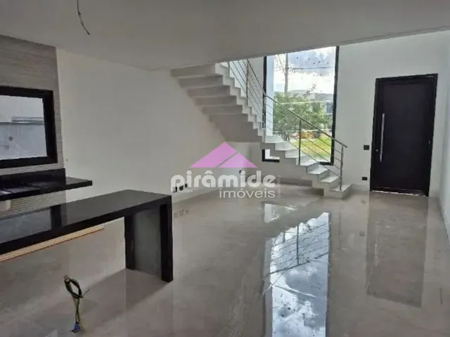Casa com 250m² 4 quartos e 5 banheiros, à venda, no bairro Floresta em São José dos Campos
