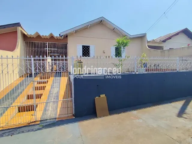 Casa com 200m² 3 quartos e 2 banheiros, à venda, no bairro Semiramis em Londrina