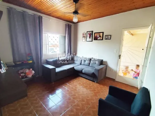 Casa com 200m² 3 quartos e 2 banheiros, à venda, no bairro Semiramis em Londrina