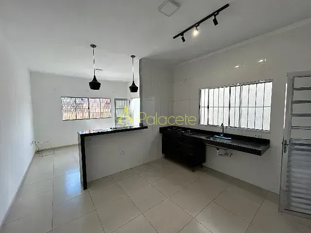 Casa com 125m² 2 quartos e 1 banheiro, à venda, no bairro Residencial Mantiqueira em Pindamonhangaba