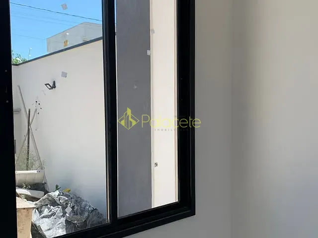 Casa com 176m² 3 quartos e 2 banheiros, à venda, no bairro Loteamento Santa Clara em Pindamonhangaba