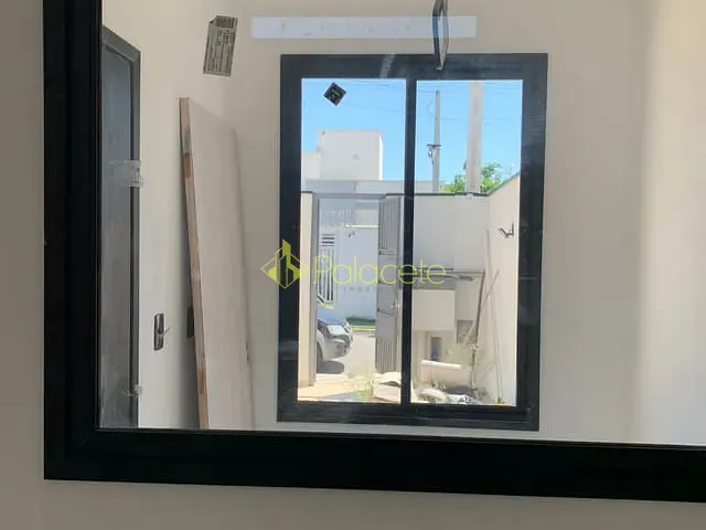 Casa com 176m² 3 quartos e 2 banheiros, à venda, no bairro Loteamento Santa Clara em Pindamonhangaba