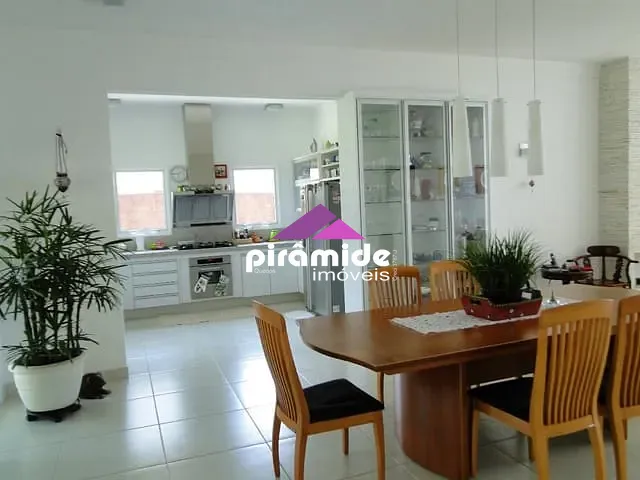 Casa com 1000m² 3 quartos e 3 banheiros, à venda, no bairro Condomínio Residencial Mirante do Vale em Jacareí