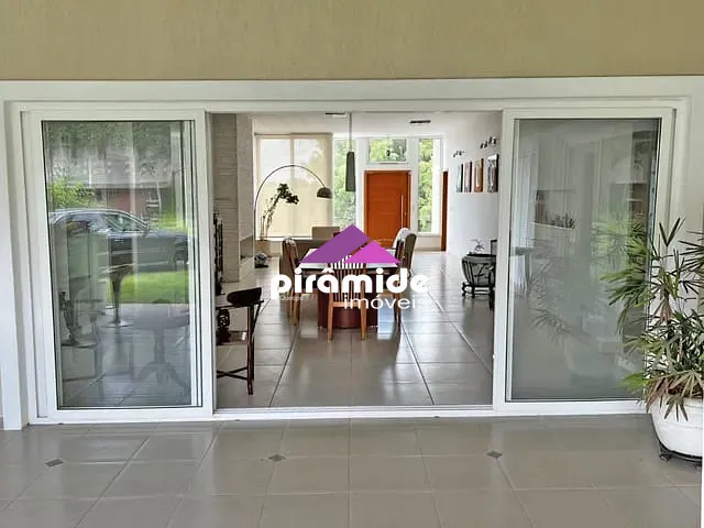 Casa com 1000m² 3 quartos e 3 banheiros, à venda, no bairro Condomínio Residencial Mirante do Vale em Jacareí