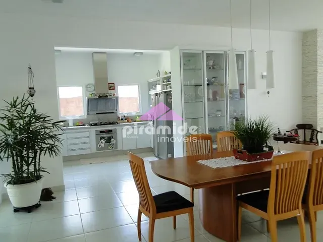 Casa com 1000m² 3 quartos e 3 banheiros, à venda, no bairro Condomínio Residencial Mirante do Vale em Jacareí