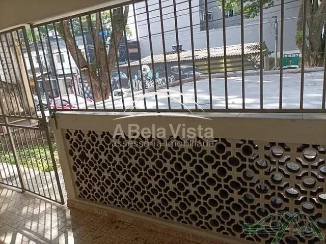 Casa com 250m² 3 quartos e 2 banheiros, para alugar, no bairro Centro em Osasco