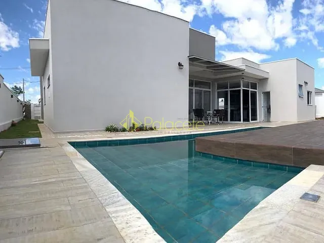 Casa com 700m² 3 quartos e 5 banheiros, à venda, no bairro Nossa Senhora do Perpétuo Socorro em Pindamonhangaba