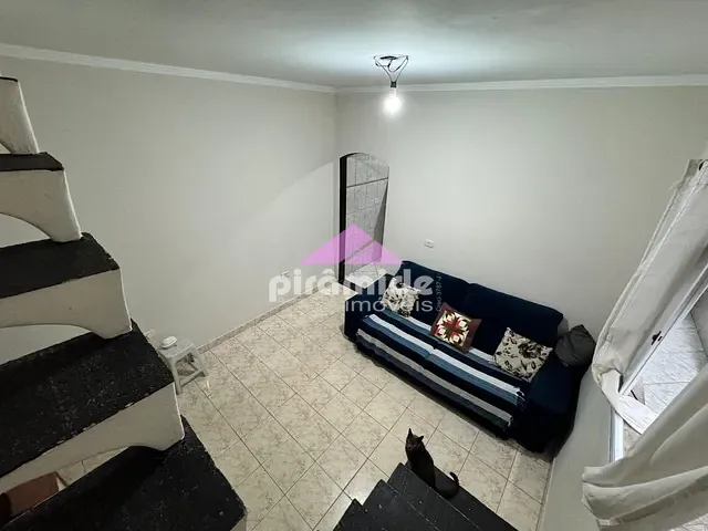 Sobrado com 125m² 4 quartos e 2 banheiros, à venda, no bairro Jardim Cruzeiro do Sul em São José dos Campos