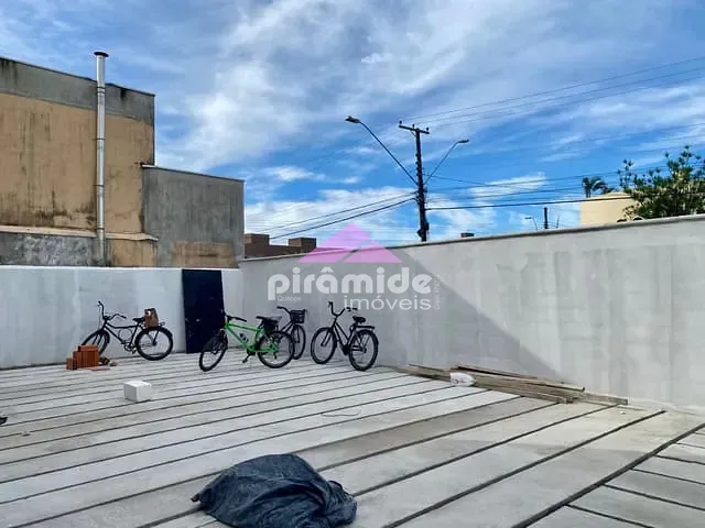 Casa com 85m² 2 quartos e 3 banheiros, à venda, no bairro Pontal de Santa Marina em Caraguatatuba