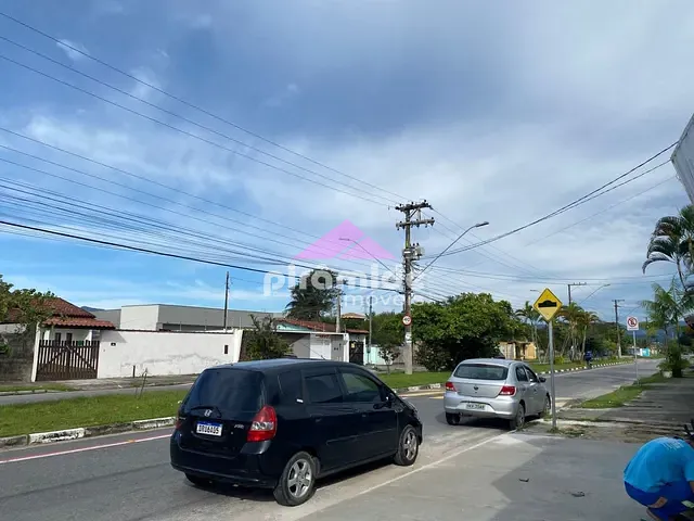 Casa com 85m² 2 quartos e 3 banheiros, à venda, no bairro Pontal de Santa Marina em Caraguatatuba