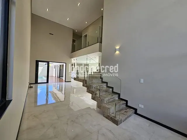 Casa com 300m² 3 quartos e 4 banheiros, à venda, no bairro CONDOMINIO BELLEVIE em Cambé