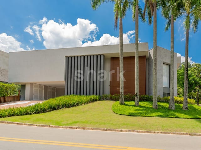 Casa com 1780m² 5 quartos e 6 banheiros, à venda, no bairro Residencial Tamboré em Barueri