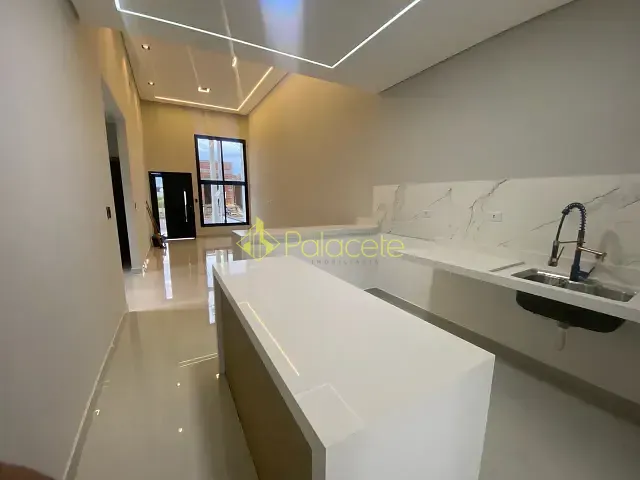 Casa com 175m² 3 quartos e 2 banheiros, à venda, no bairro Residencial e Comercial Bosque da Imperatriz em Pindamonhangaba