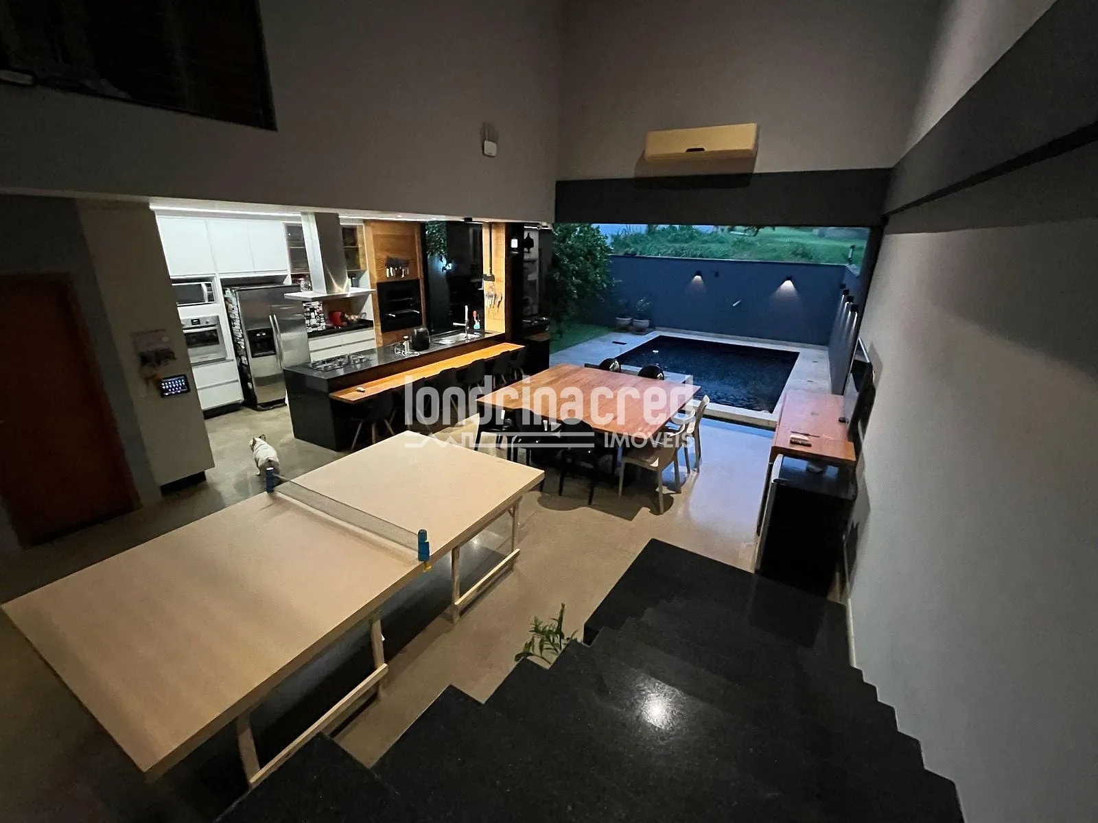 Casa, 3 quartos, 244 m² - Foto 1