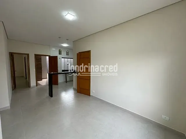 Casa com 200m² 3 quartos e 2 banheiros, à venda, no bairro Guilherme Pires em Londrina