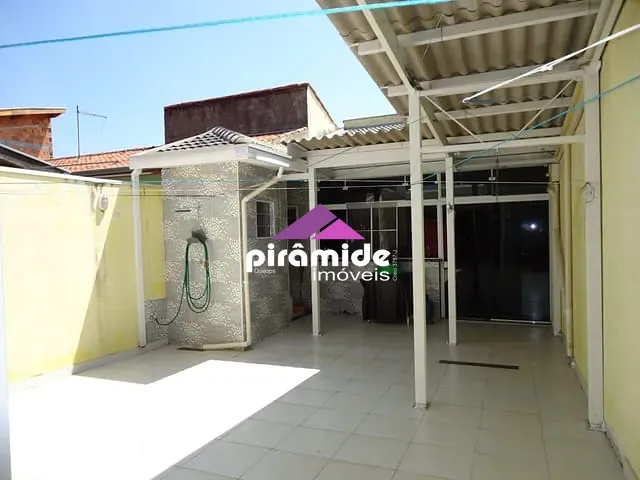 Casa com 174m² 1 quarto e 2 banheiros, à venda, no bairro Bosque dos Eucaliptos em São José dos Campos