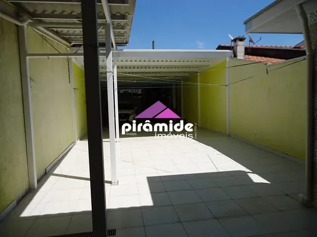 Casa com 174m² 1 quarto e 2 banheiros, à venda, no bairro Bosque dos Eucaliptos em São José dos Campos
