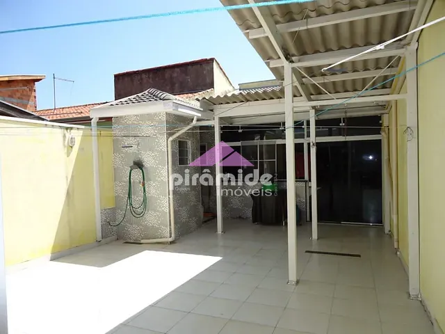 Casa com 174m² 1 quarto e 2 banheiros, à venda, no bairro Bosque dos Eucaliptos em São José dos Campos