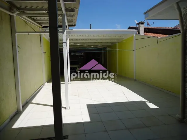 Casa com 174m² 1 quarto e 2 banheiros, à venda, no bairro Bosque dos Eucaliptos em São José dos Campos