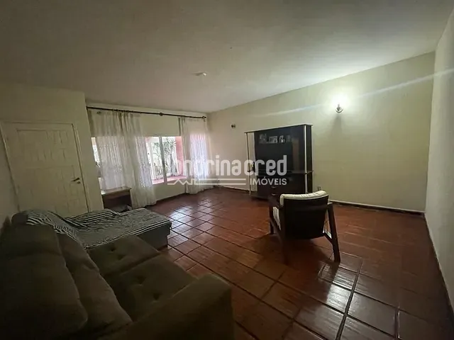 Casa com 390m² 3 quartos e 2 banheiros, à venda, no bairro Judith em Londrina