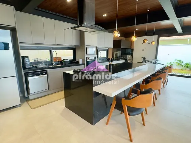 Casa com 375m² 5 quartos e 5 banheiros, à venda, no bairro Lagoinha em Ubatuba